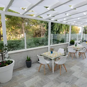 Apollo Bed and breakfast